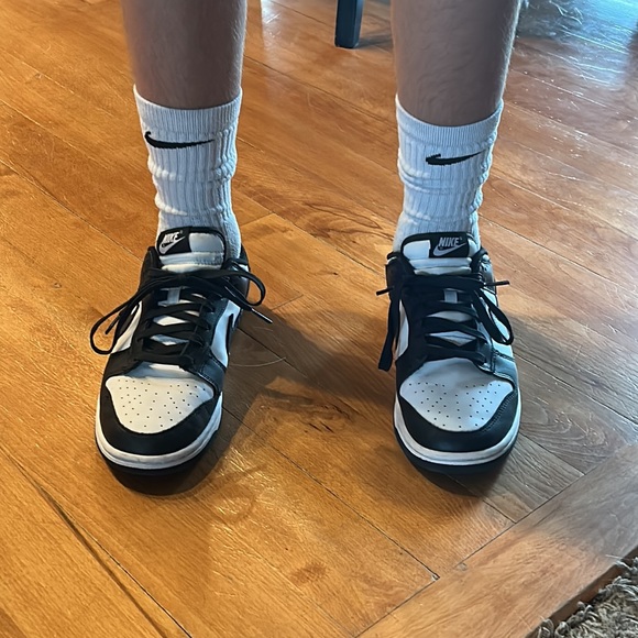 Nike panda 🐼 dunks 8.5 - Picture 7 of 7